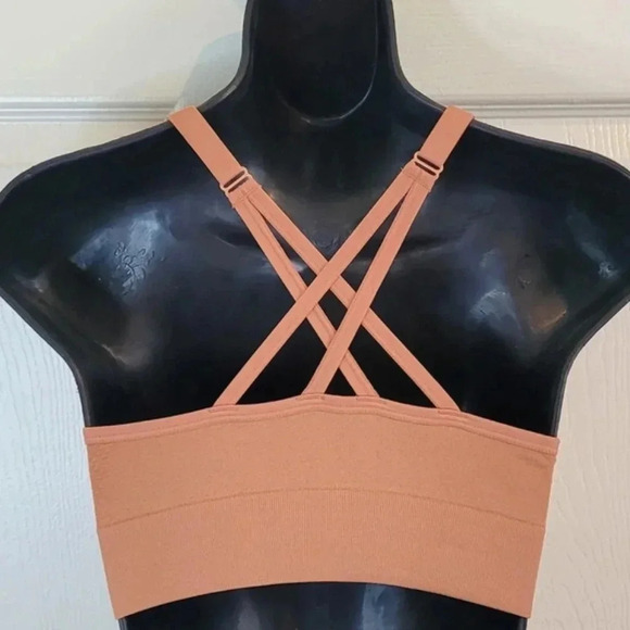 NEW BALANCE Sports Bra - Picture 3 of 10